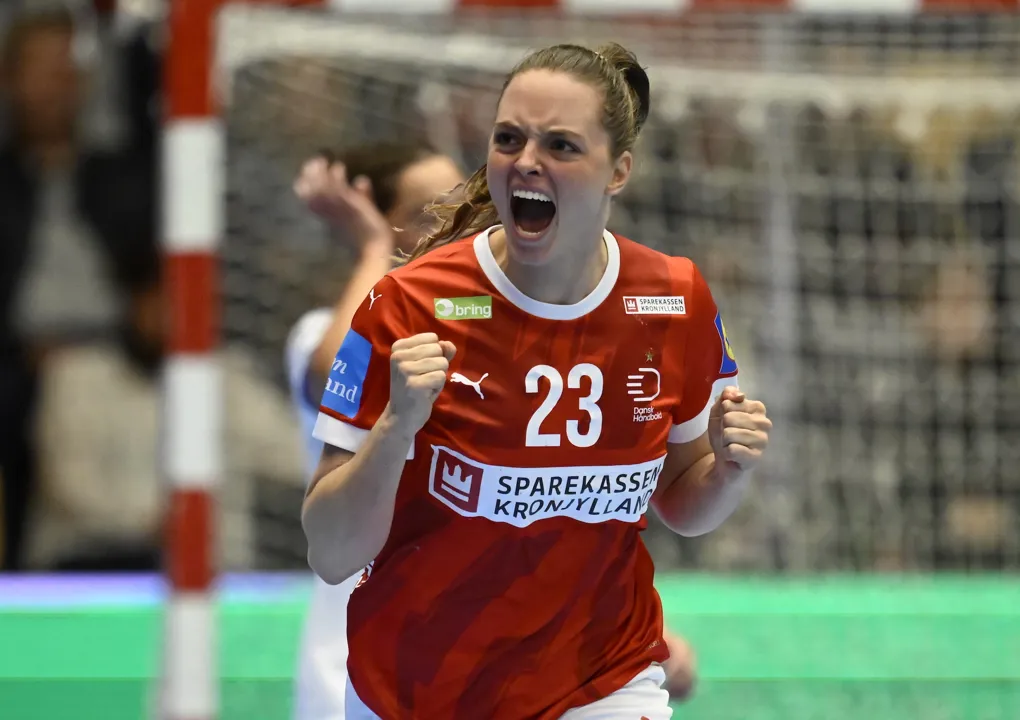 SUMMARY: Clean sweep for home teams as qualifiers open