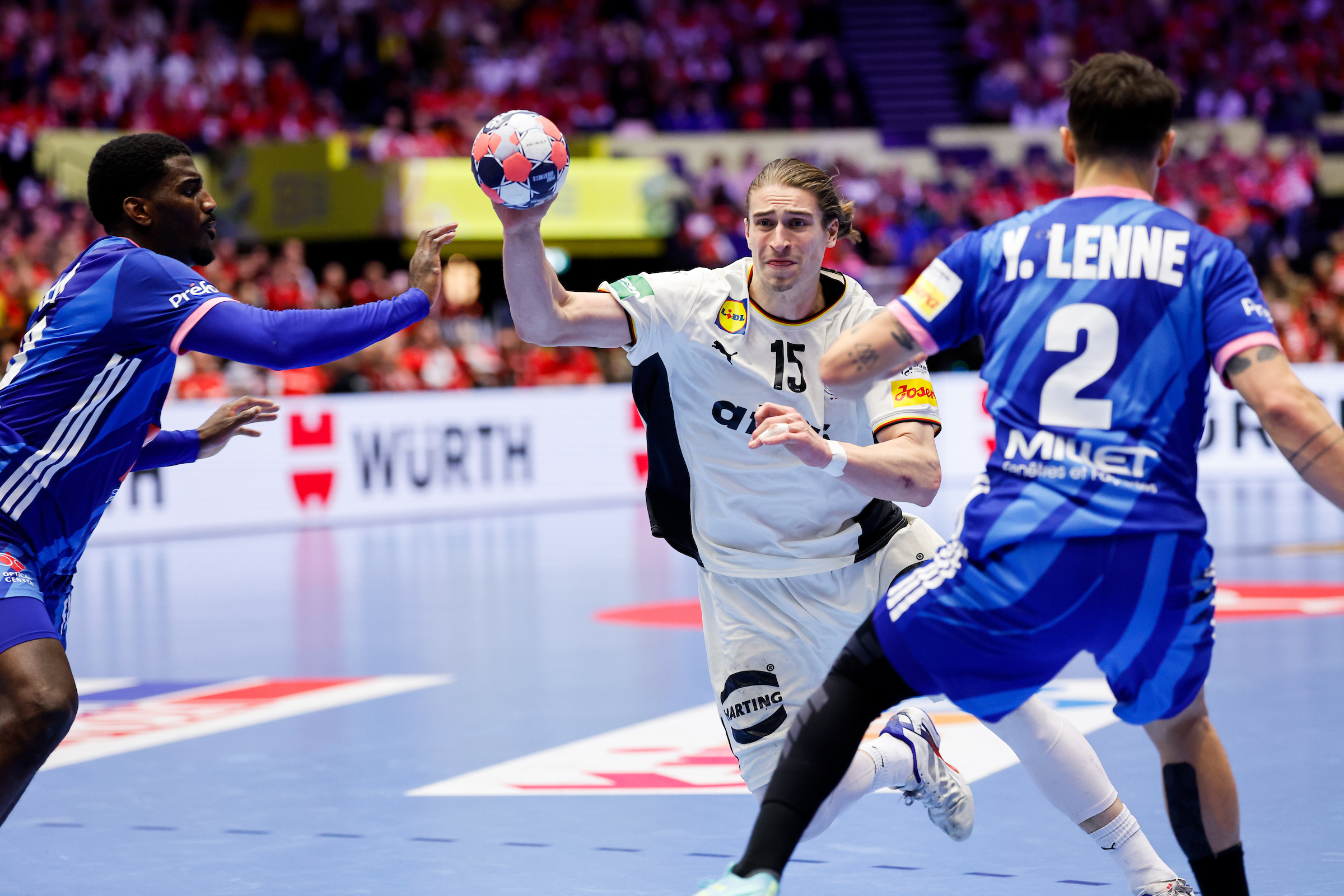 Outstanding Knorr sends Germany to the semi-finals