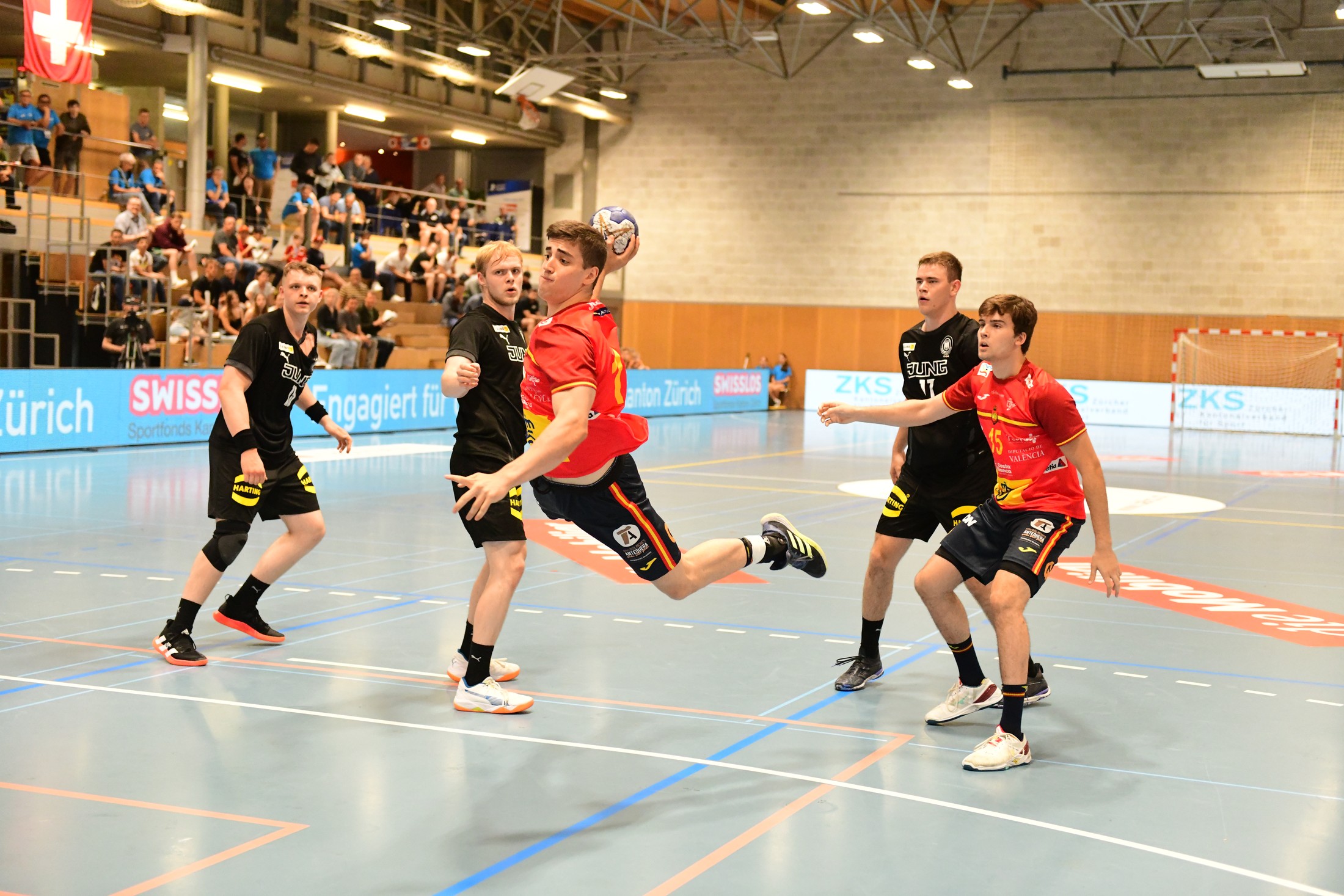 Spain claim Airport Trophy with perfect record