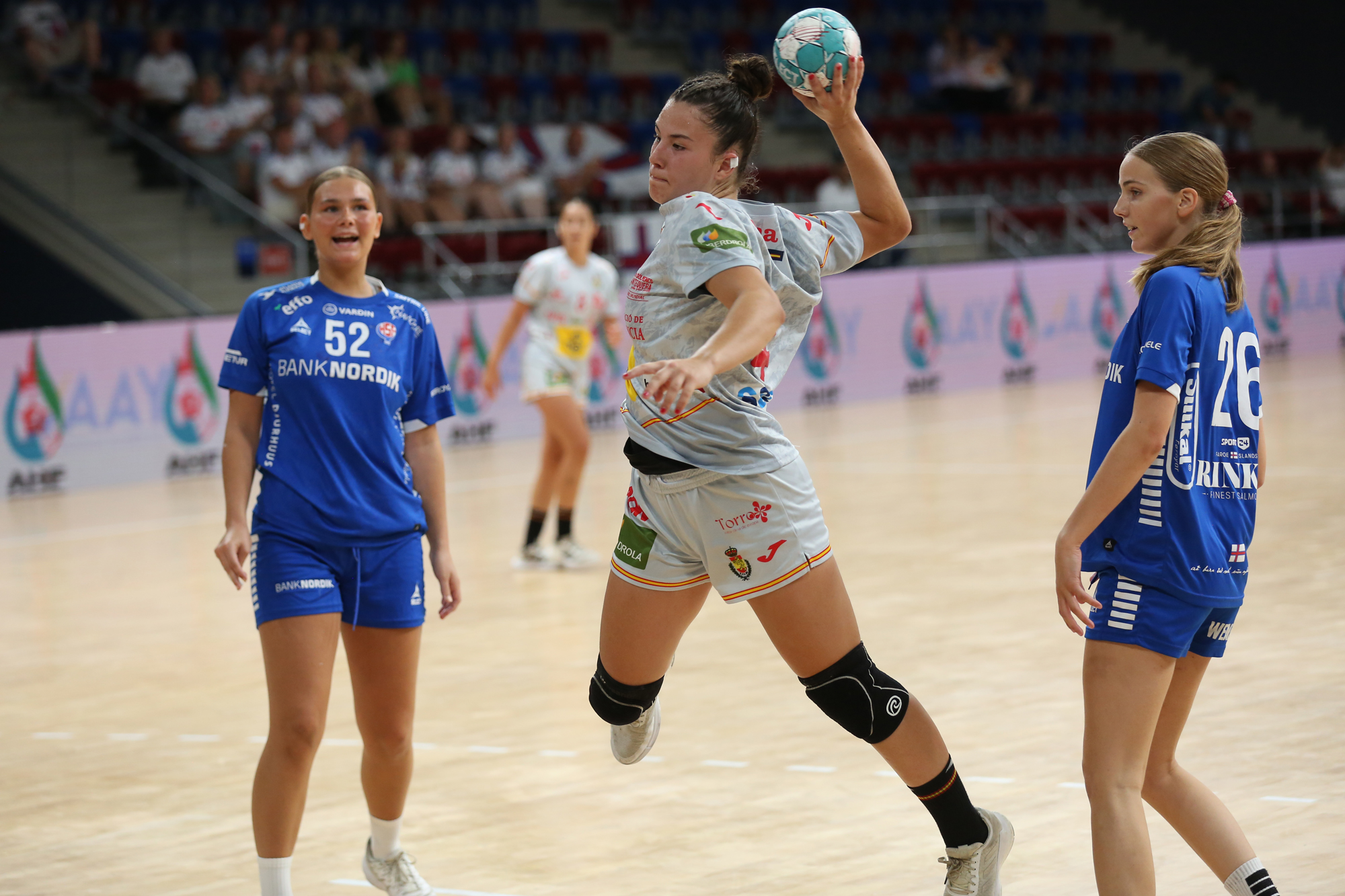 Slovenia and Spain favourites in Azerbaijan semi-finals