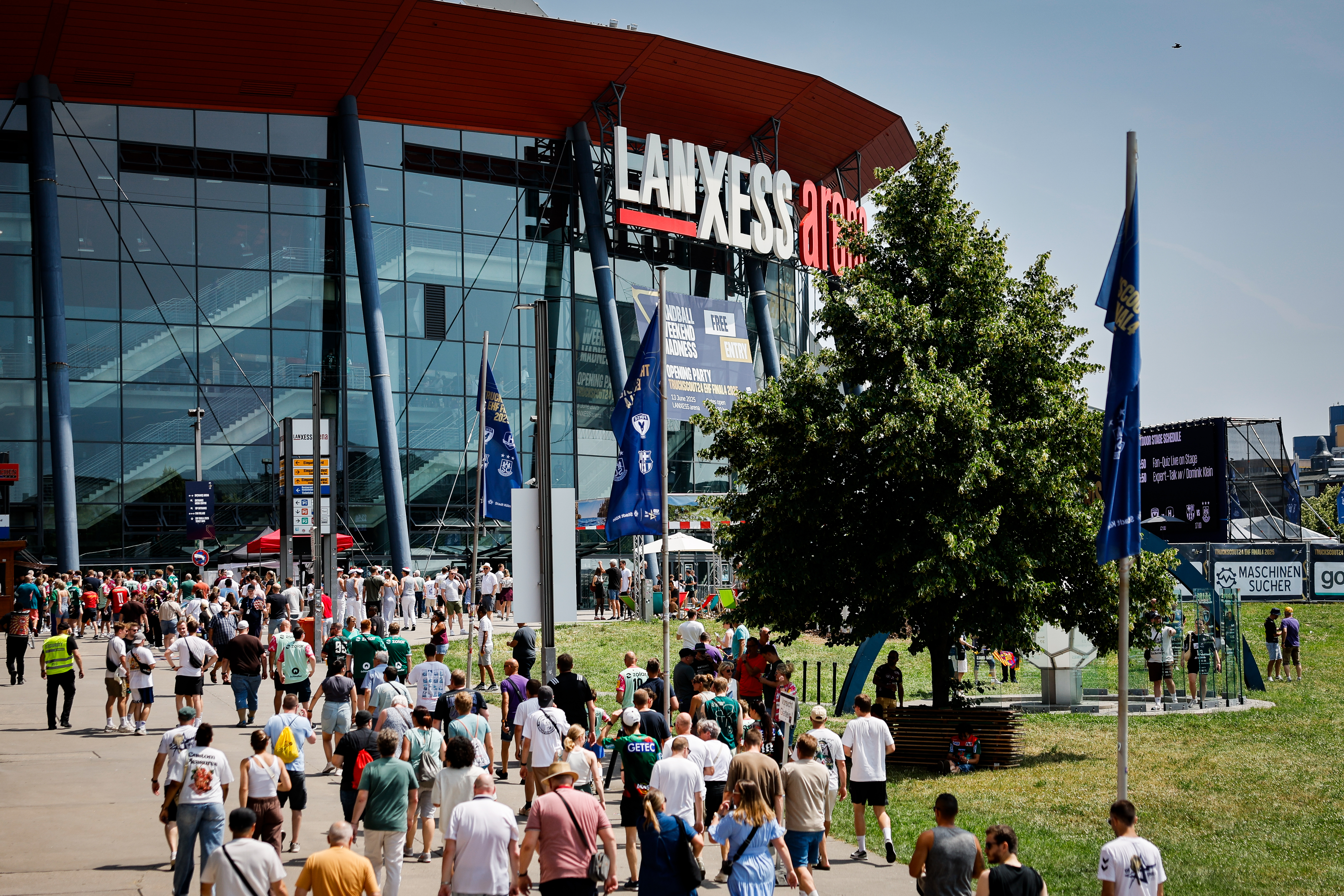The first-ever Official Fan Trail of the TruckScout24 EHF FINAL4 2026