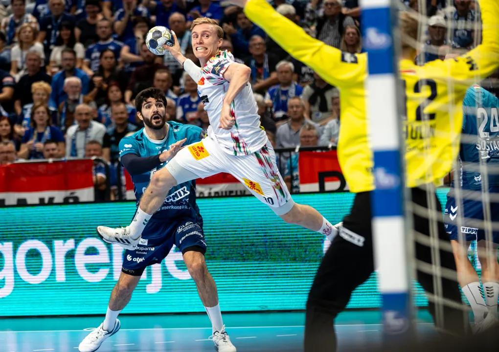 Magdeburg still spotless, Plock and Aalborg remain top hunters
