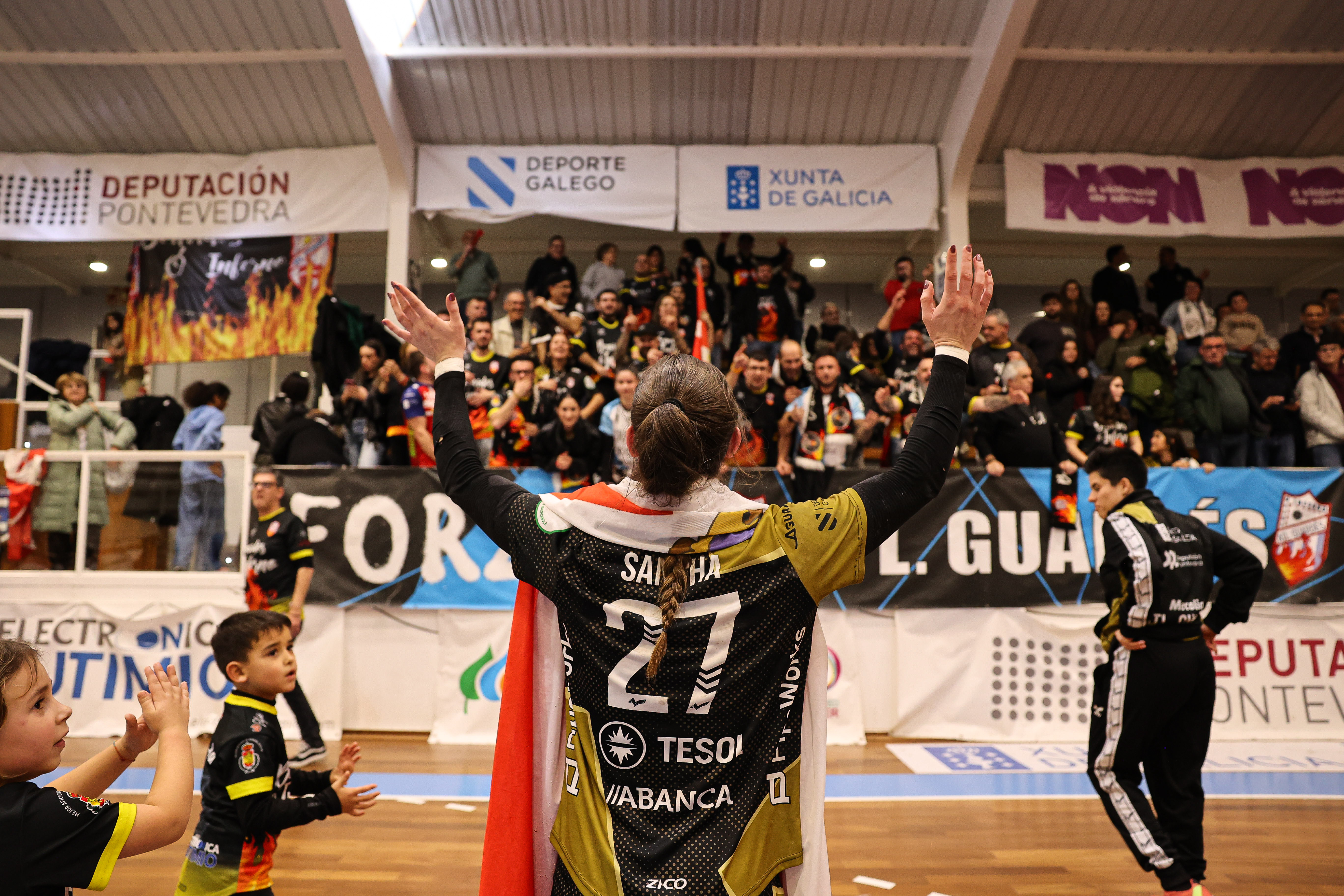 Elche and PAOK make huge steps towards QF, Guardes win at home