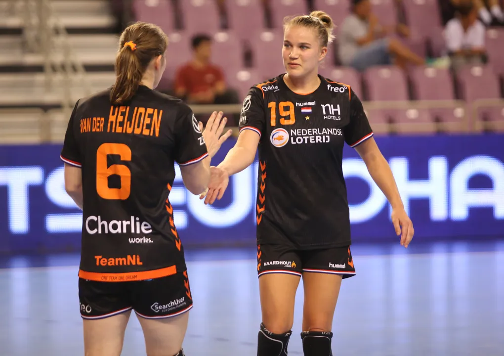 Hopefuls versus experienced EHF EURO stalwarts as round 1 concludes
