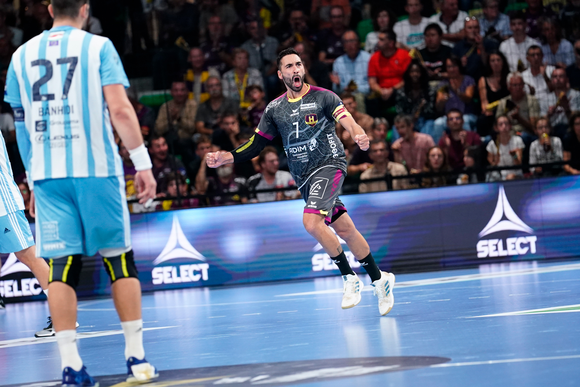 Wings stand out on both sides in Nantes' first win