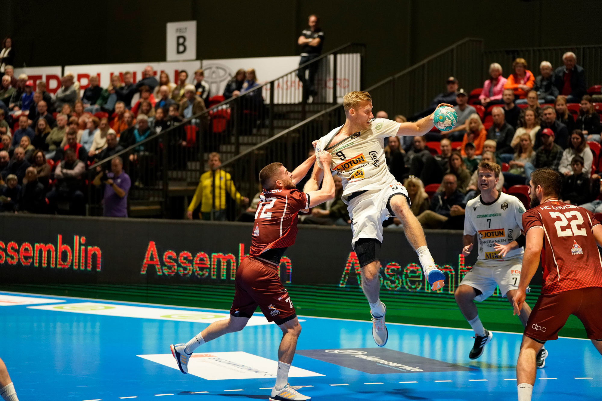 Runar and Rambo go for gold