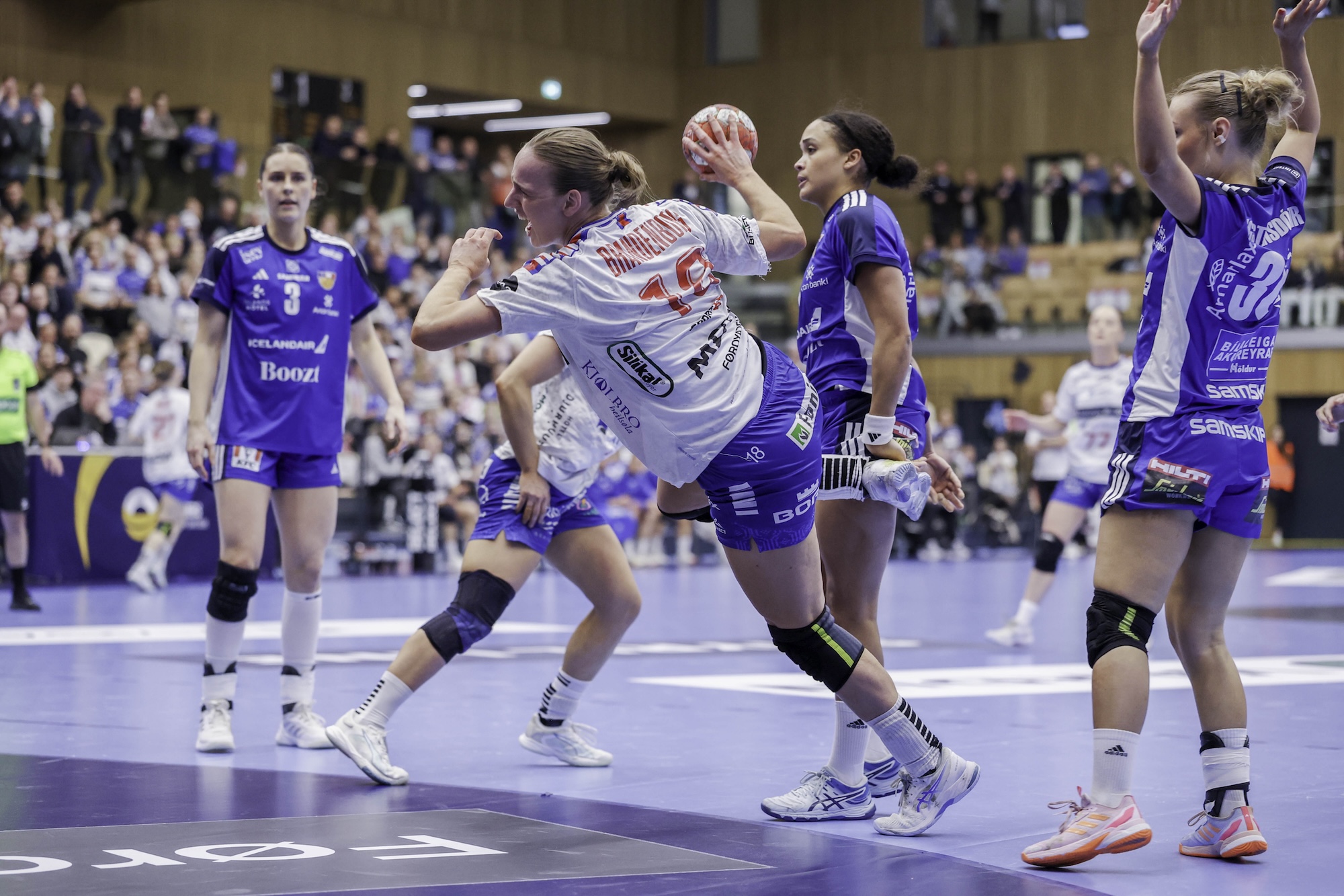 Summary: Slovenia clinch EHF EURO place; Faroese win Nordic derby