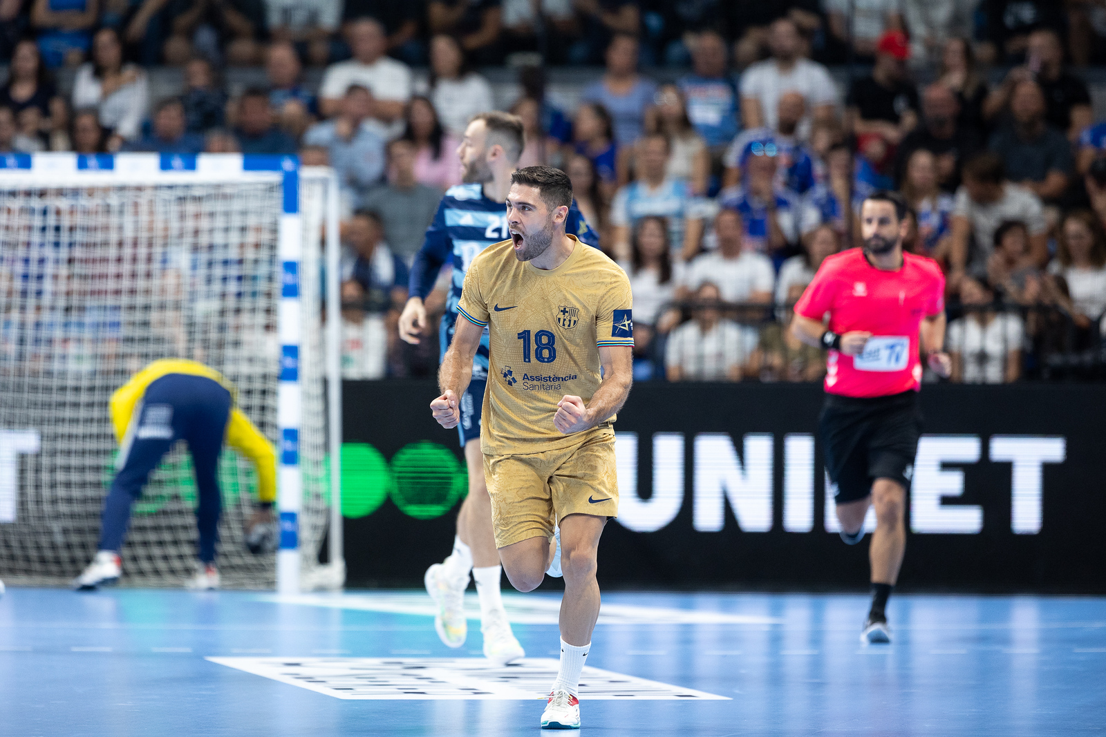 On court “no brotherly love” between Janc siblings