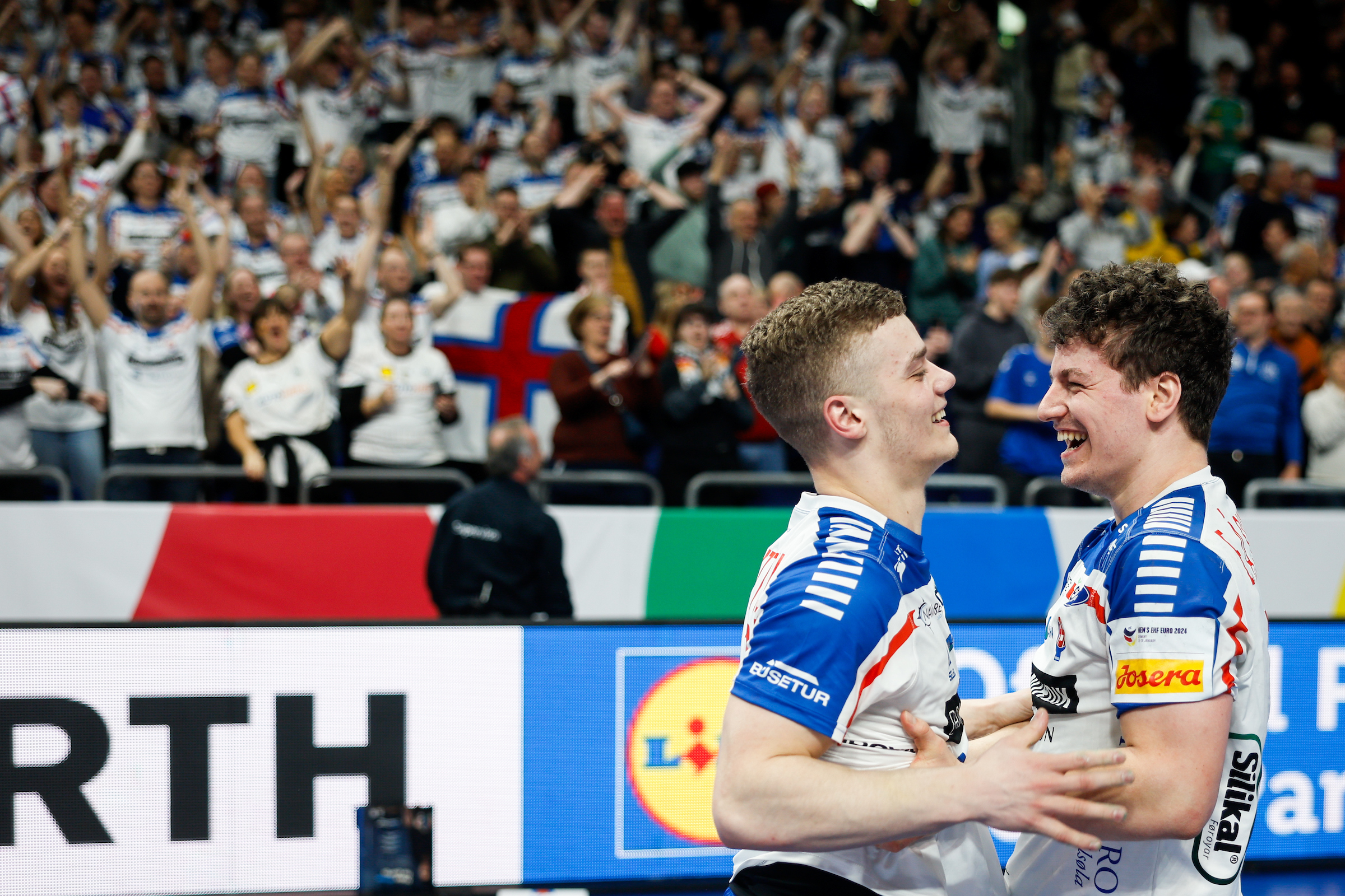 Summary: Faroes & Norway draw; first main round spots booked