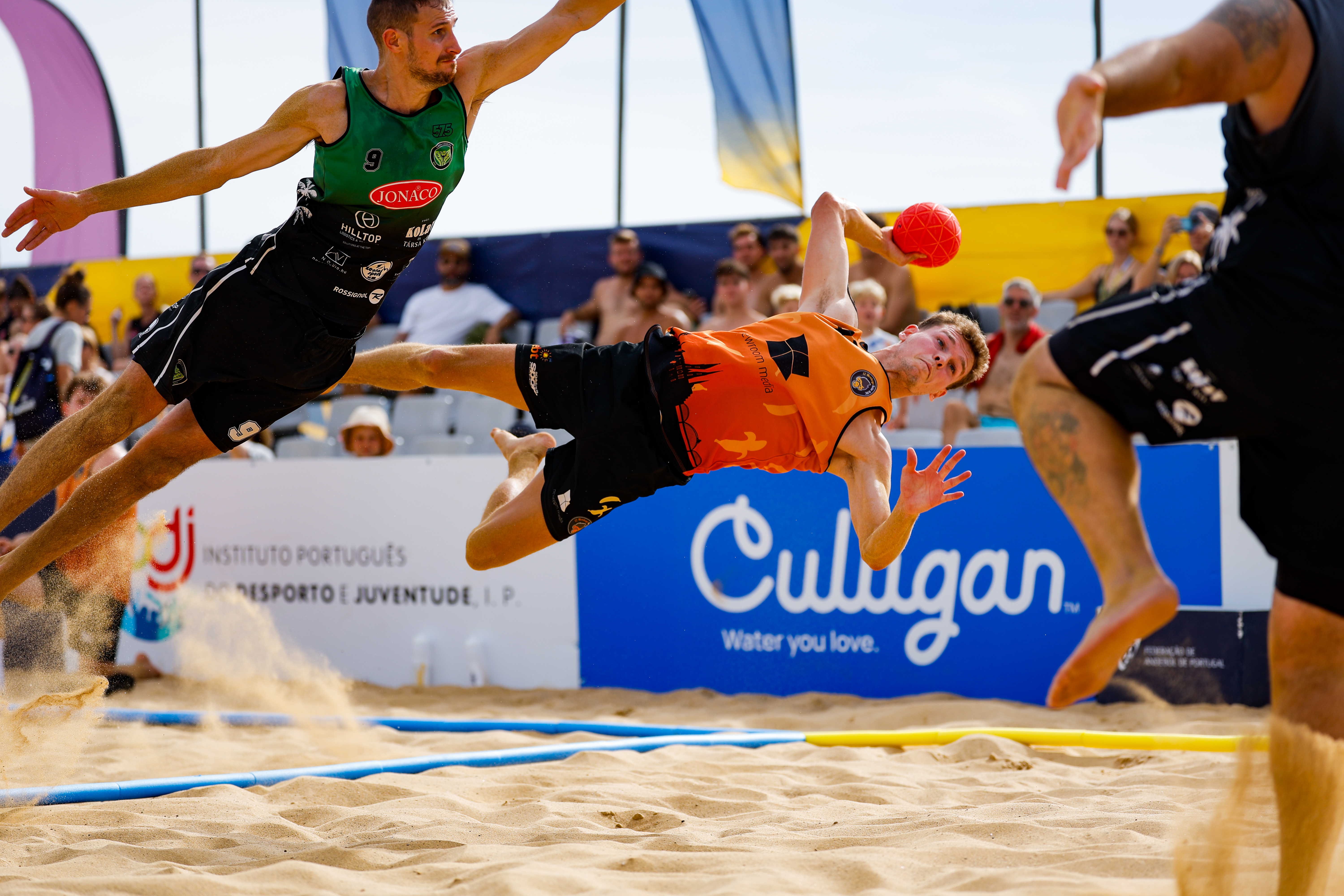 Beach handball battle gets underway at Champions Cup 2025