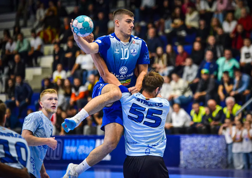 Eight double-headers set up exciting weekend for last round 3 tickets