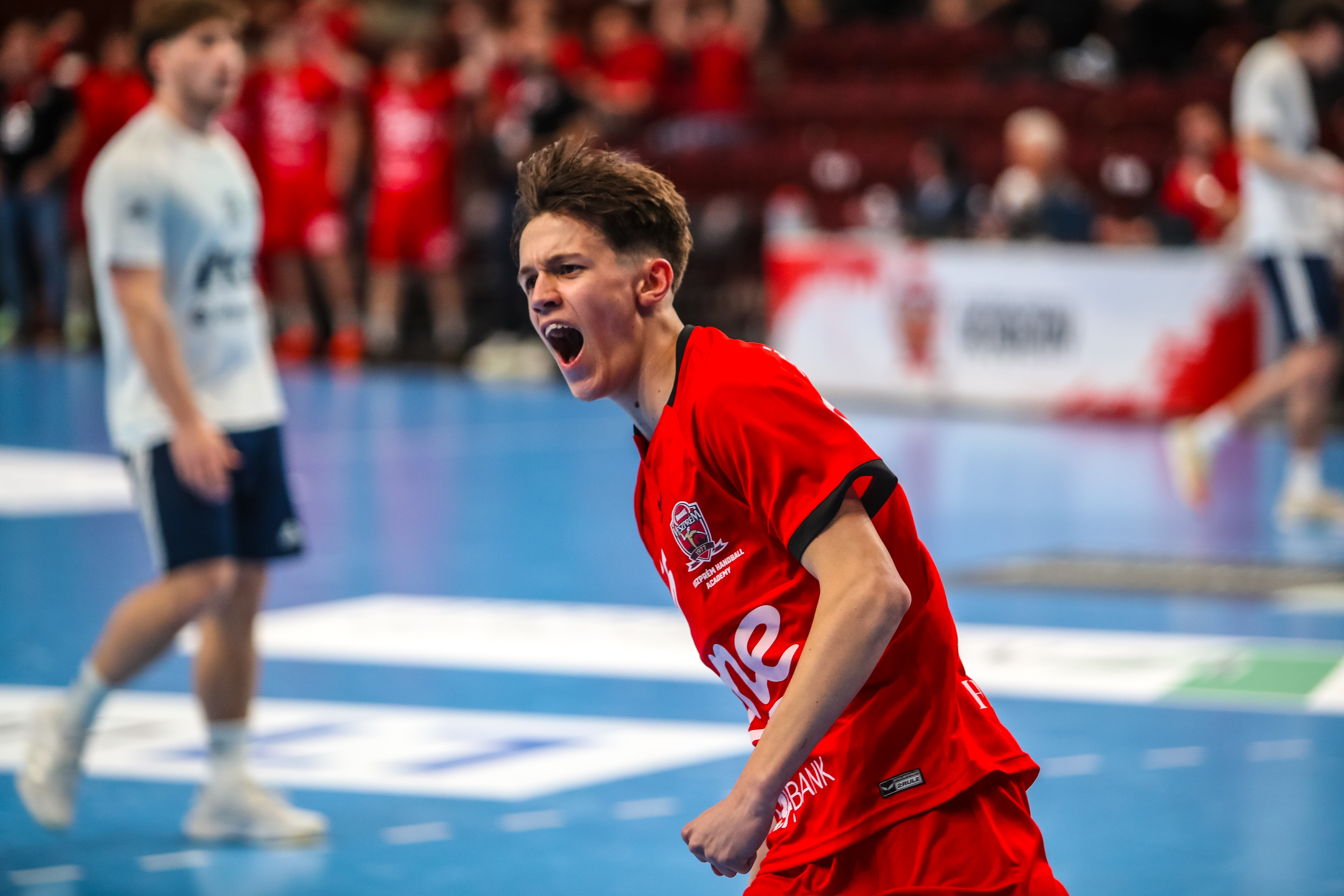 Veszpr&#xE9;m book first ticket to Cologne in EHF Youth Club Trophy