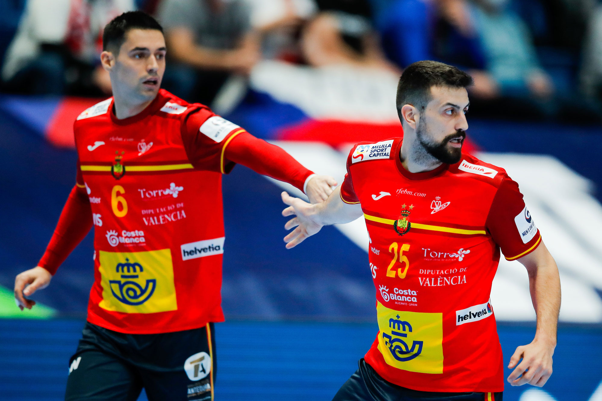 Title-holders eye another step towards the semi-finals