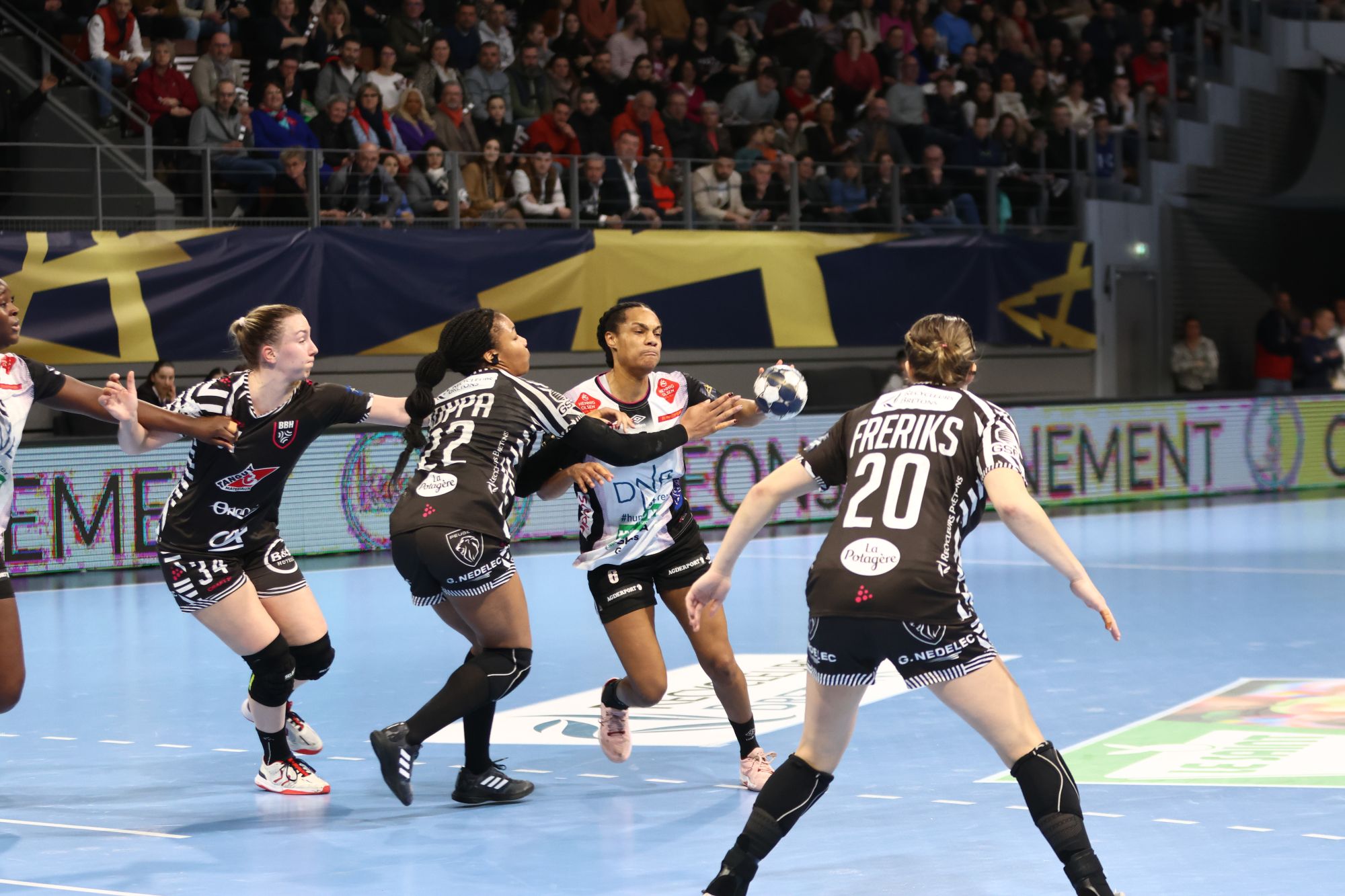 20230211 EHF CL Oceane Sercien Ugolin Quote